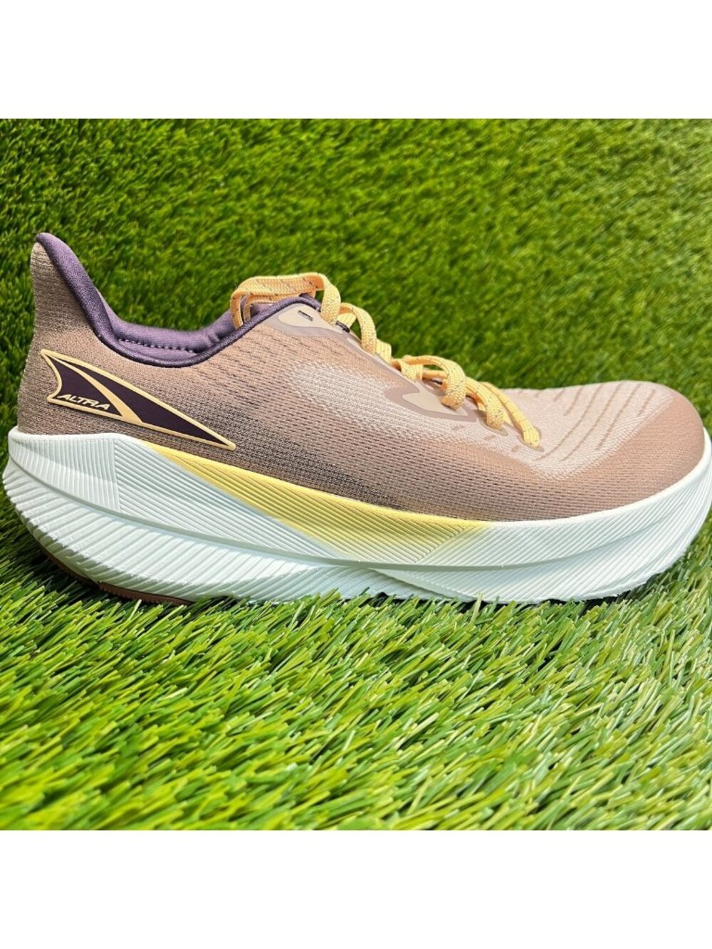 Altra Experience Flow Womens Size 7.5 Taupe Athletic Road Running Shoes Sneakers